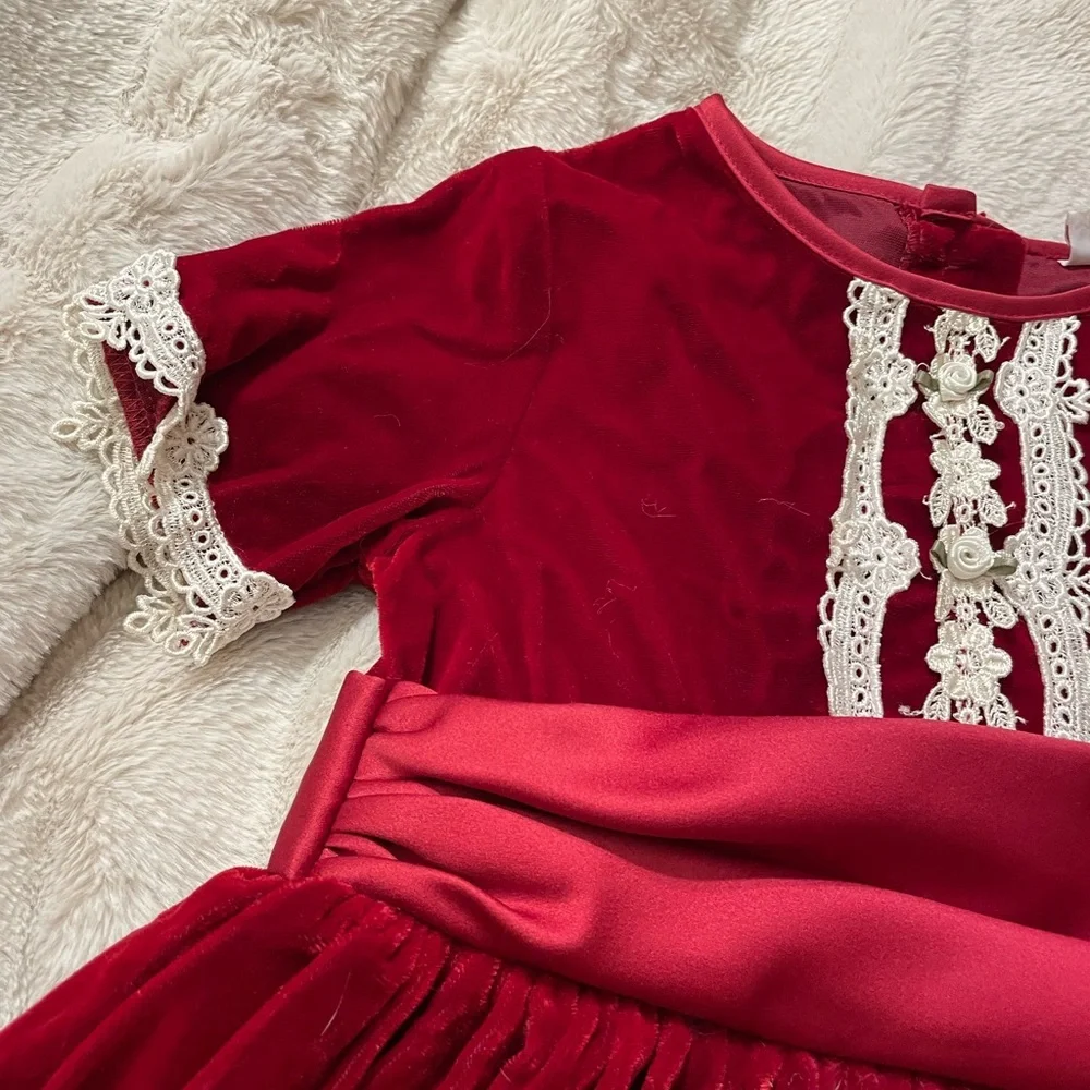 Vintage Boutique Red Velvet and Lace Christmas Dress